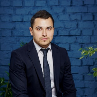 Назар Омельян